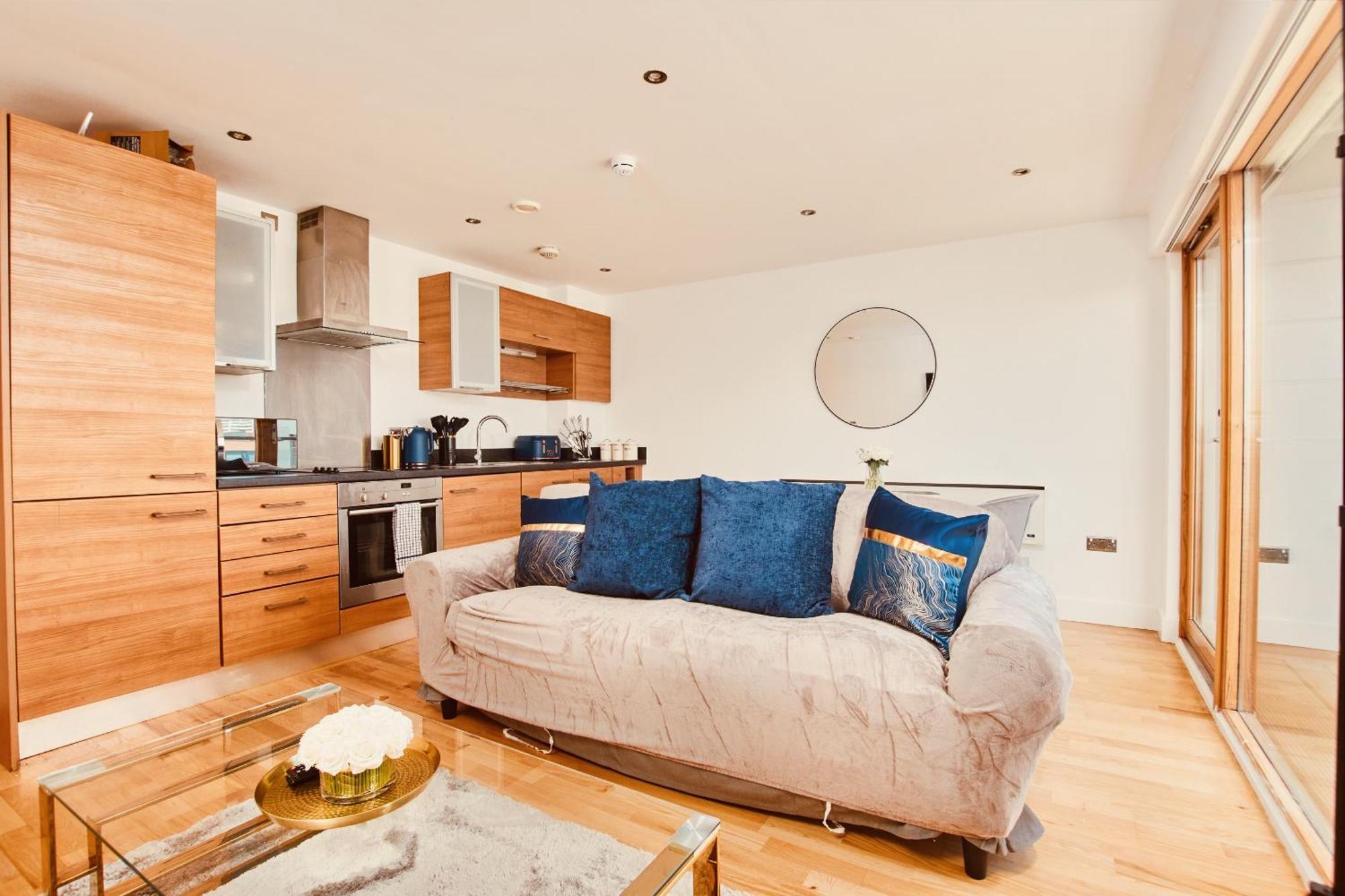King Deluxe City Apt Large Balcony& Free Parking! Leeds  Exterior photo